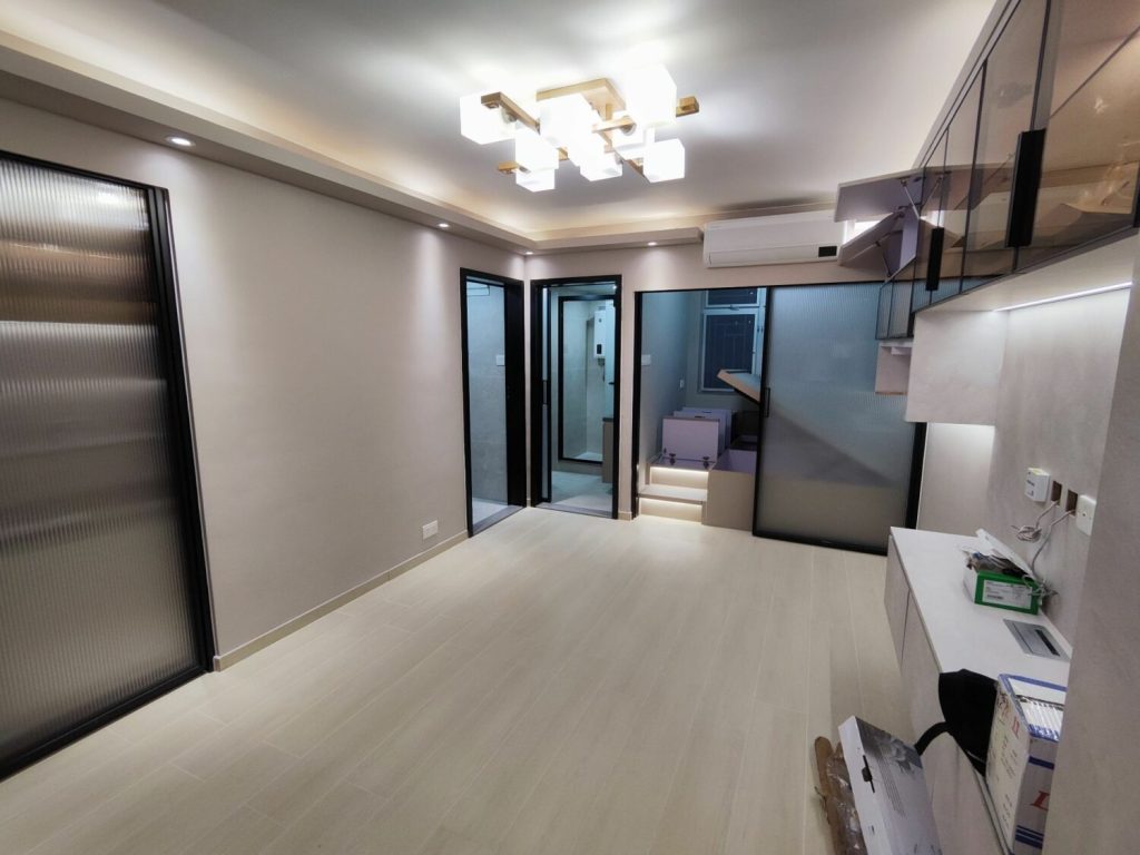 一個剛完成裝修清潔的單位。